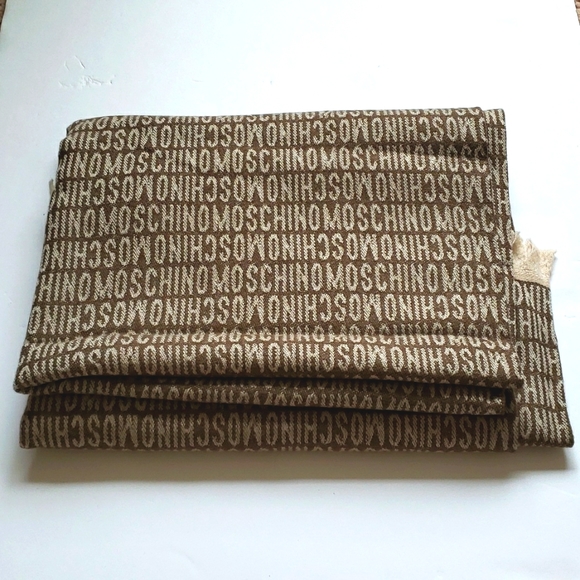 NWOT Moschino Wool Blanket Scarf Brown Tan Moschino Blanket Scarf w/ Tan Fringe - Picture 12 of 16